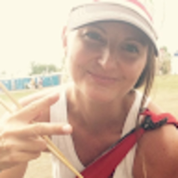 Meet your Posher, Julie - Picture 1 of 1
